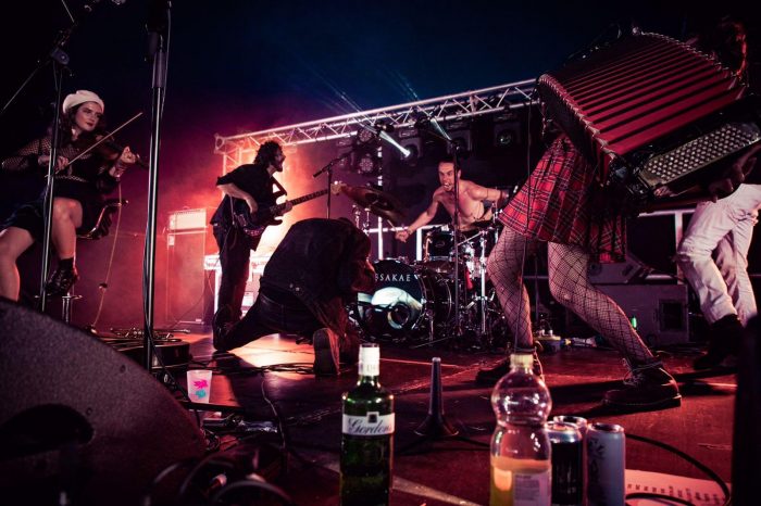 Holy Moly and The Crackers will headline at Manchester's Deaf Institute